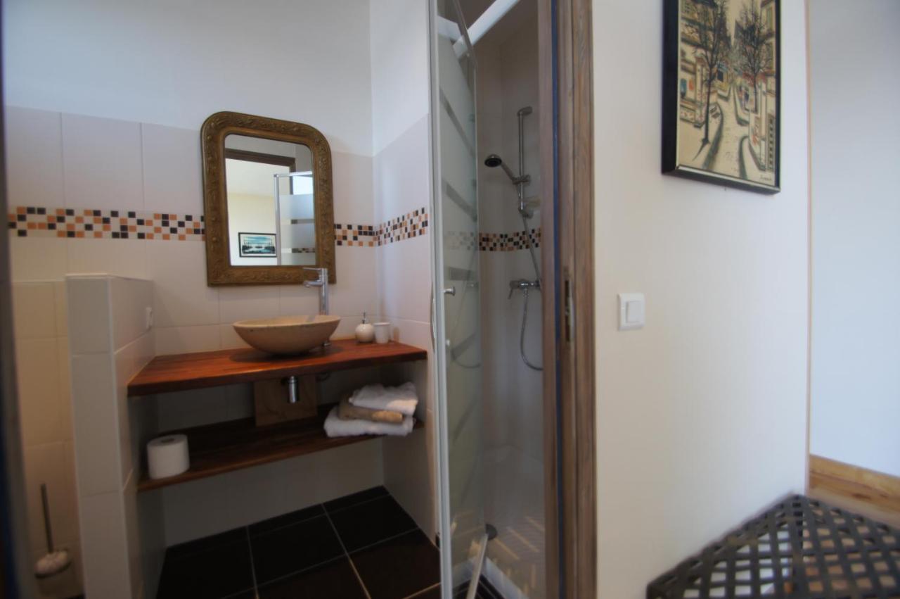 Chateau D'Esther Hotel Saint-Loubes ภายนอก รูปภาพ